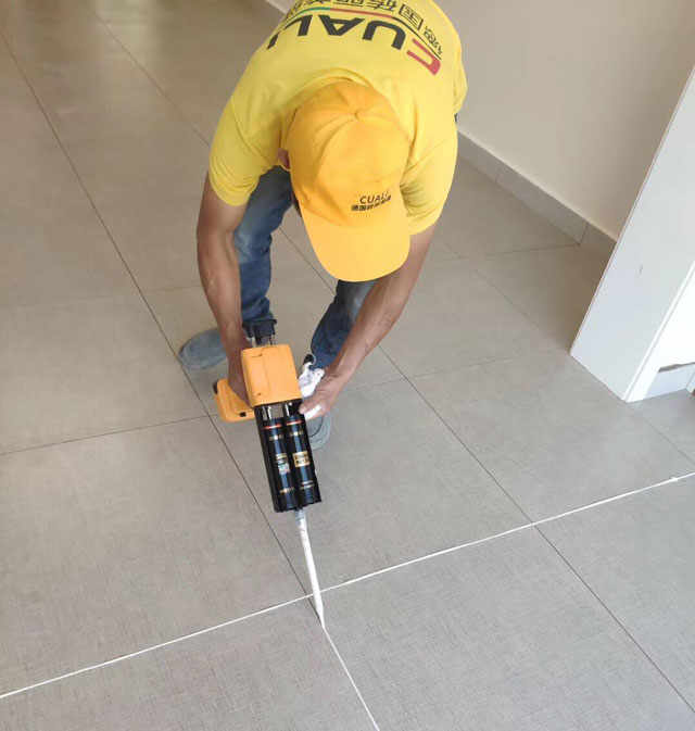 瓷磚縫劑施工，專業的美縫師傅施工