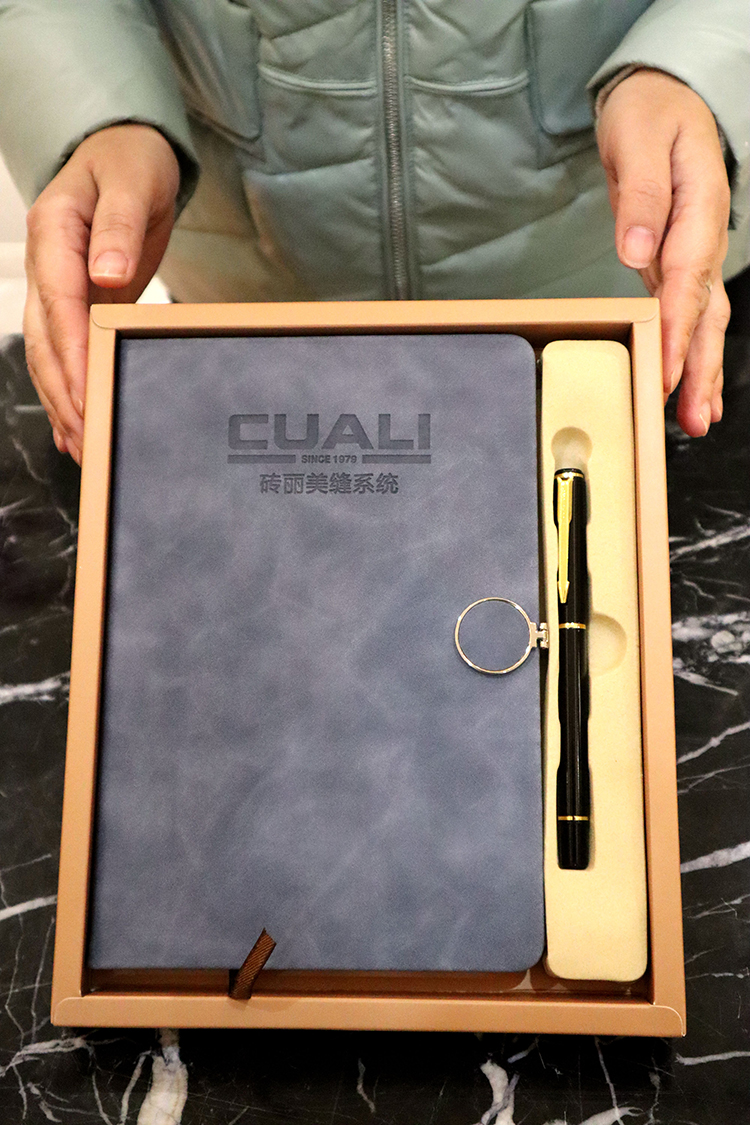 筆記本2-750.jpg 筆記本2-750.jpg